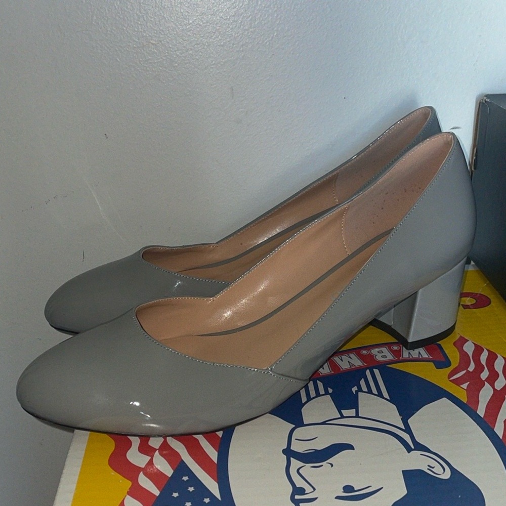 Modencoco heels size 11.5